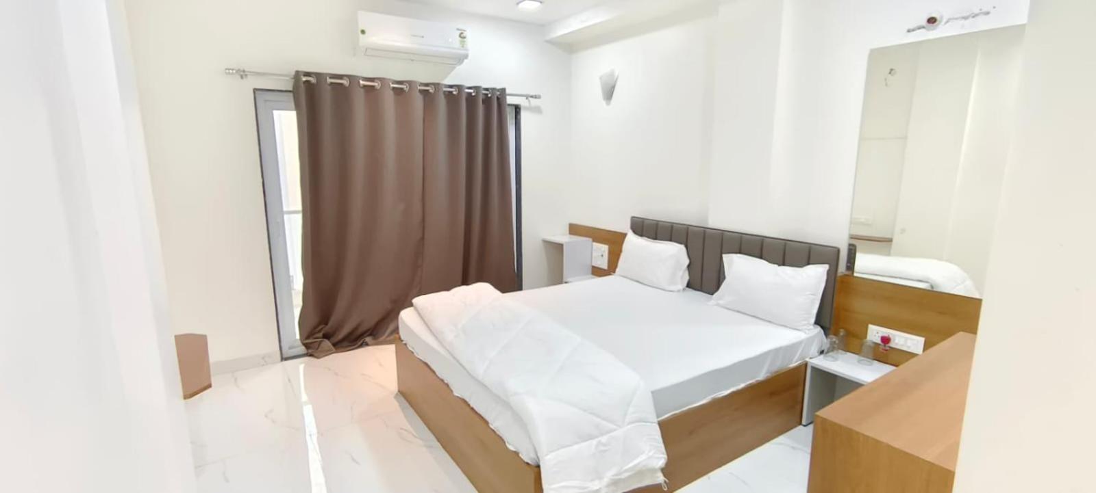 Hotel Mayur Residency Ellora Екстер'єр фото